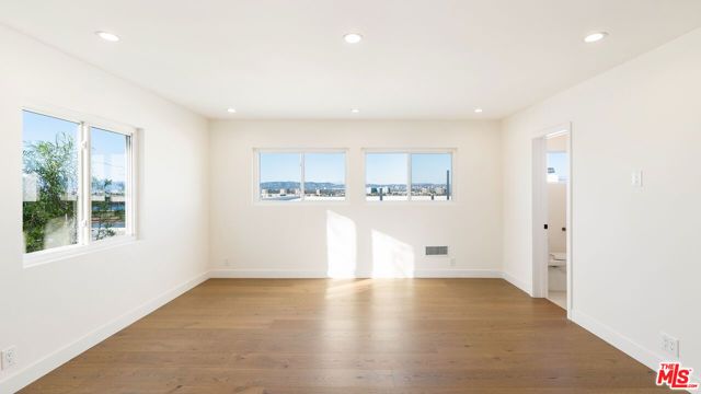 8124 Billowvista Drive, Playa Del Rey (los Angeles), CA 90293