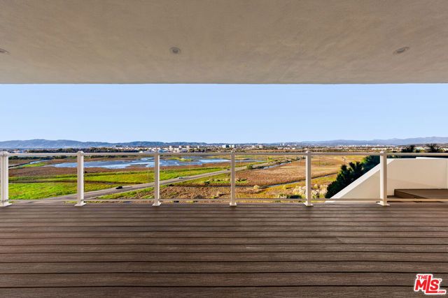 8124 Billowvista Drive, Playa Del Rey (los Angeles), CA 90293