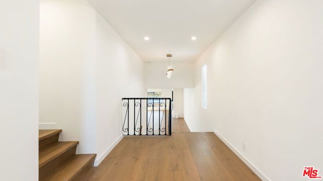 8124 Billowvista Drive, Playa Del Rey (los Angeles), CA 90293