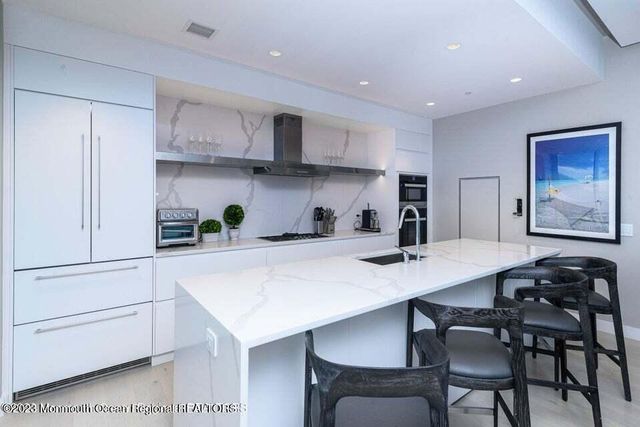 1101 Ocean Avenue N, 902, Asbury Park, NJ 07712