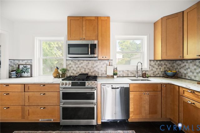 4007 Crystalwood Ln, Henrico, VA 23294