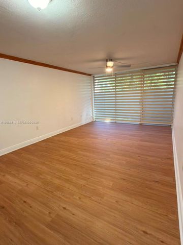10835 SW 112th Avenue 114, Miami, FL 33176
