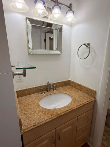 10835 SW 112th Avenue 114, Miami, FL 33176