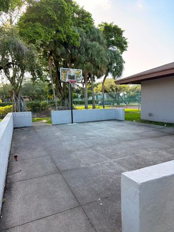 10835 SW 112th Avenue 114, Miami, FL 33176