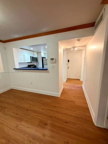 10835 SW 112th Avenue 114, Miami, FL 33176