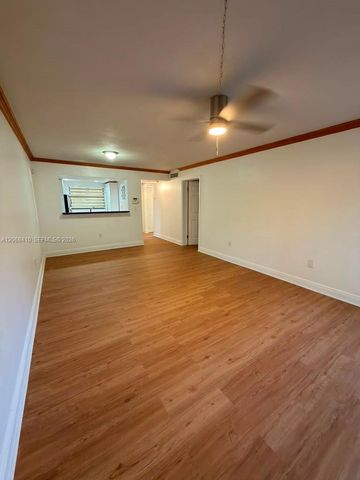 10835 SW 112th Avenue 114, Miami, FL 33176