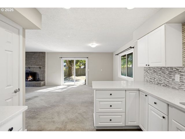 670 Nw CONNELL Ave, Hillsboro, OR 97124