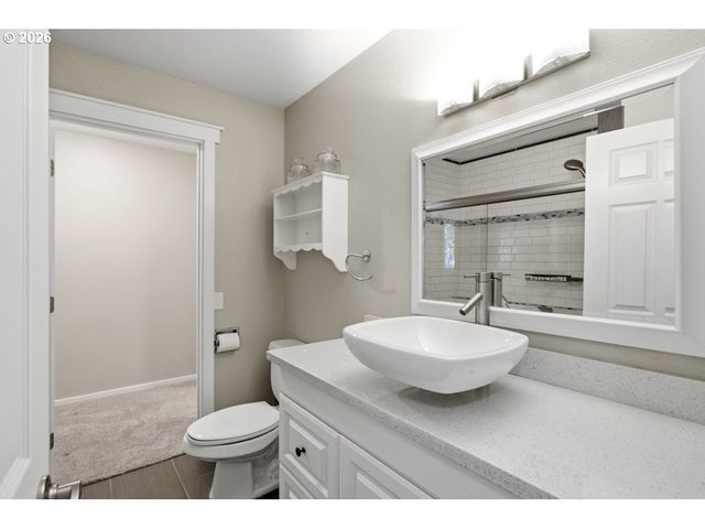 670 Nw CONNELL Ave, Hillsboro, OR 97124