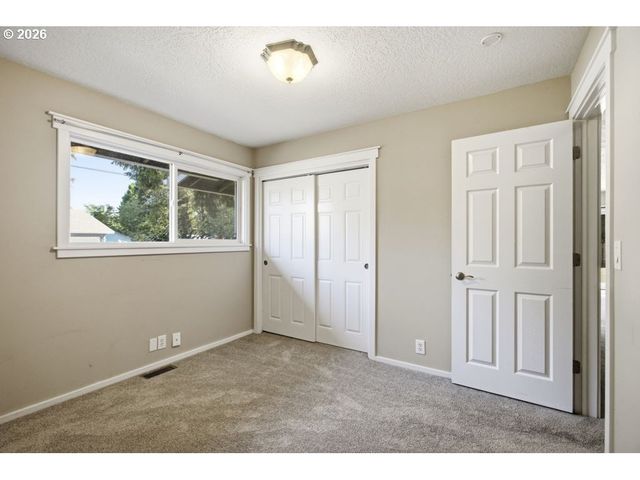 670 Nw CONNELL Ave, Hillsboro, OR 97124