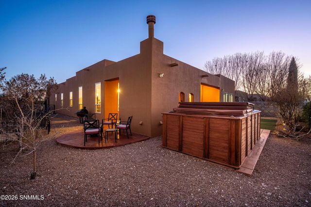 3685 Santa Sabina Avenue, Las Cruces, NM 88012