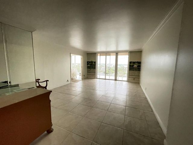 3581 S Ocean Boulevard 7e, South Palm Beach, FL 33480
