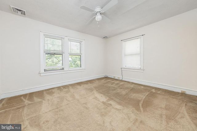 408 WEATHERBY AVE, Swedesboro, NJ 08085