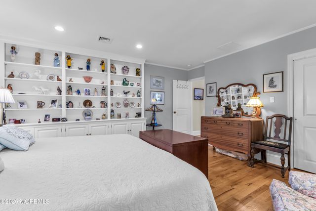 31 Cranmoor Drive, Toms River, NJ 08753
