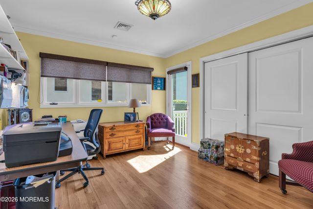 31 Cranmoor Drive, Toms River, NJ 08753