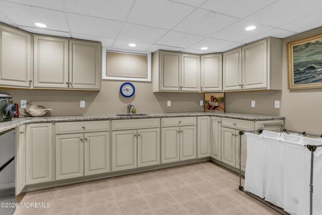31 Cranmoor Drive, Toms River, NJ 08753