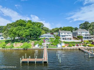 31 Cranmoor Drive, Toms River, NJ 08753