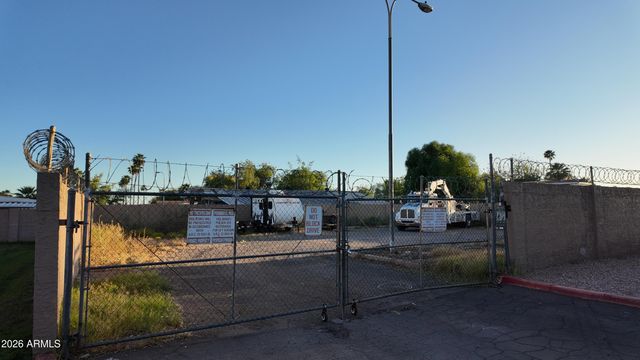 7331 N 44th ave Avenue, Glendale, AZ 85301