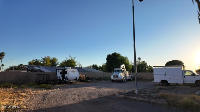 7331 N 44th ave Avenue, Glendale, AZ 85301