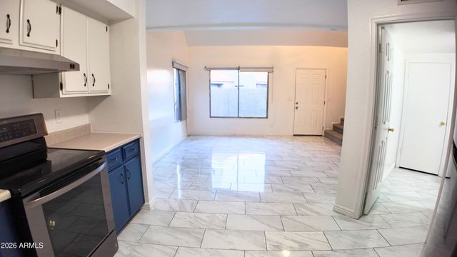 7331 N 44th ave Avenue, Glendale, AZ 85301