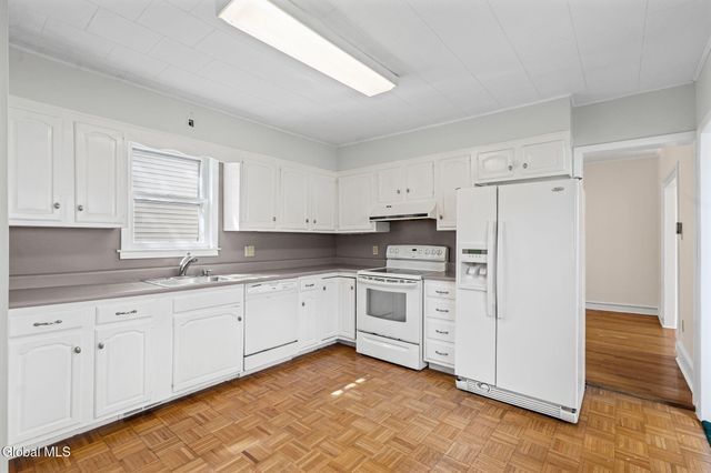3 Ball Place, Watervliet, NY 12189
