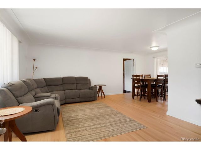 2341 Oakland St, Aurora, CO 80010