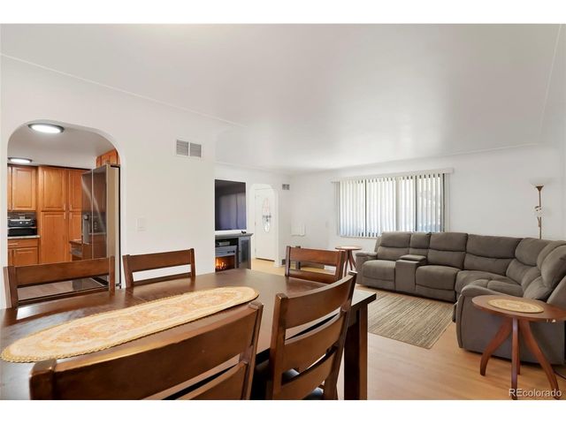 2341 Oakland St, Aurora, CO 80010