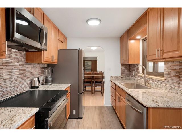 2341 Oakland St, Aurora, CO 80010