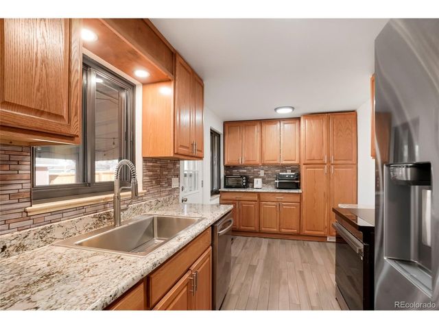 2341 Oakland St, Aurora, CO 80010