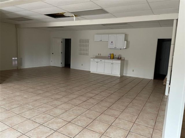 202 NE 2nd ST, Smithville, TX 78957