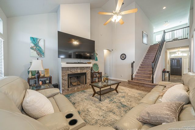 8923 Monument Parke, San Antonio, TX 78254