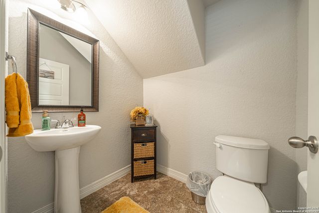 8923 Monument Parke, San Antonio, TX 78254