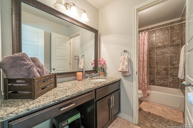 8923 Monument Parke, San Antonio, TX 78254