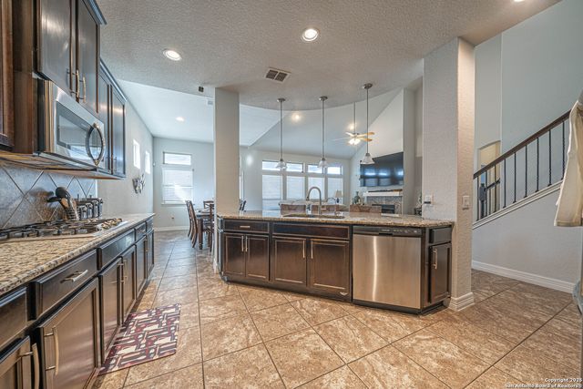 8923 Monument Parke, San Antonio, TX 78254