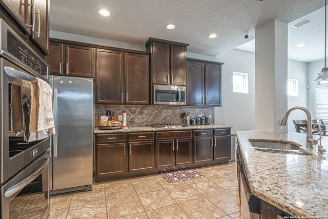 8923 Monument Parke, San Antonio, TX 78254