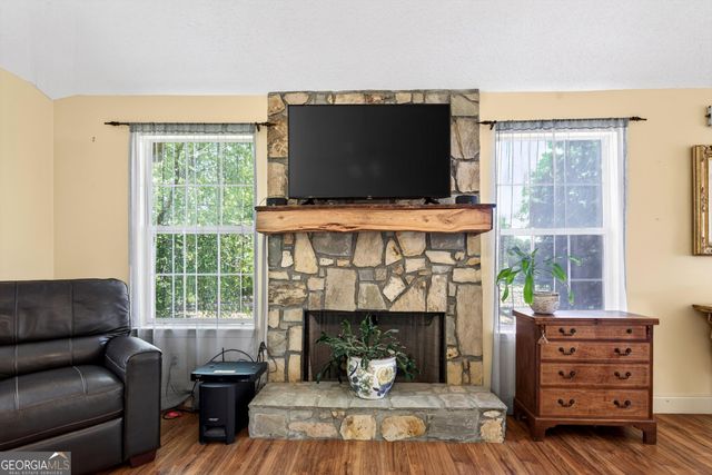 511 W Mcintosh Road, Brooks, GA 30205