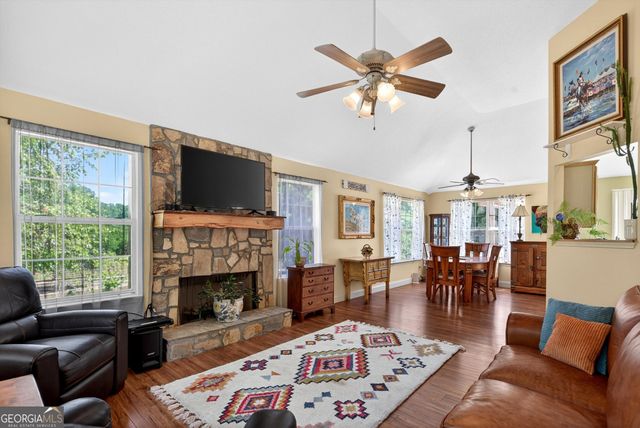 511 W Mcintosh Road, Brooks, GA 30205