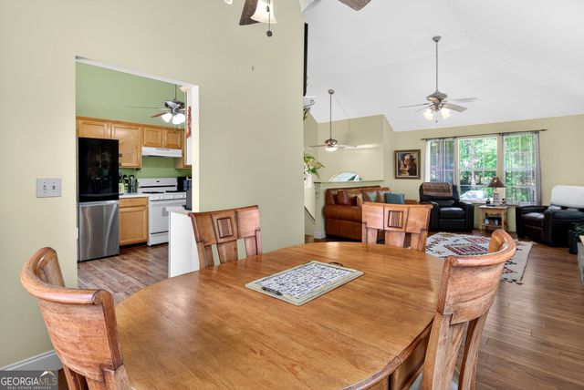 511 W Mcintosh Road, Brooks, GA 30205