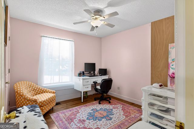 511 W Mcintosh Road, Brooks, GA 30205