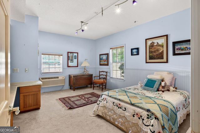 511 W Mcintosh Road, Brooks, GA 30205
