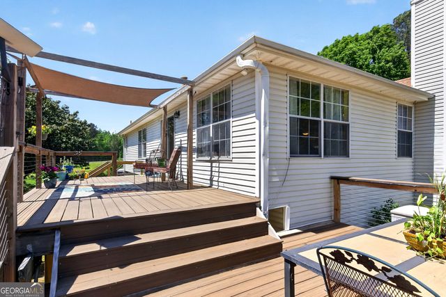 511 W Mcintosh Road, Brooks, GA 30205