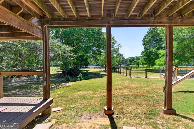 511 W Mcintosh Road, Brooks, GA 30205