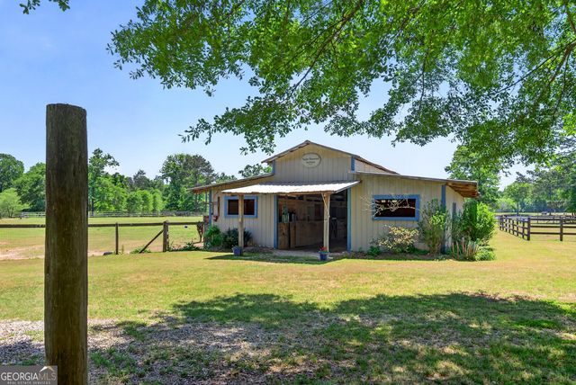 511 W Mcintosh Road, Brooks, GA 30205