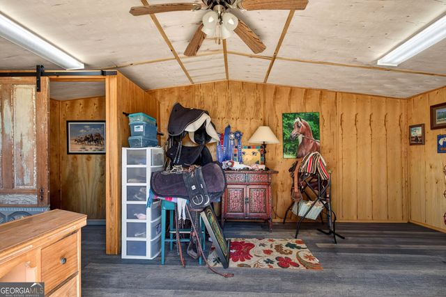511 W Mcintosh Road, Brooks, GA 30205