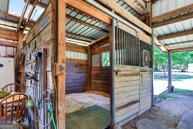 511 W Mcintosh Road, Brooks, GA 30205