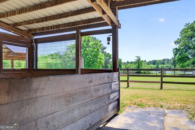 511 W Mcintosh Road, Brooks, GA 30205