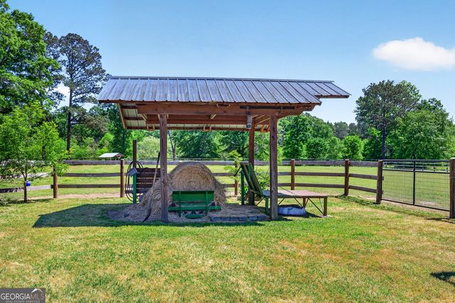 511 W Mcintosh Road, Brooks, GA 30205