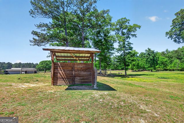 511 W Mcintosh Road, Brooks, GA 30205