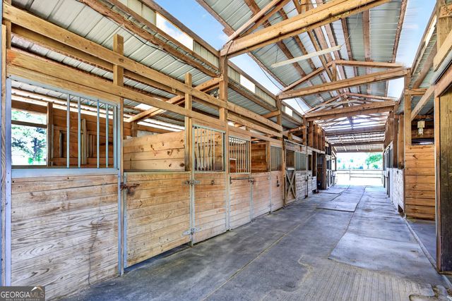511 W Mcintosh Road, Brooks, GA 30205