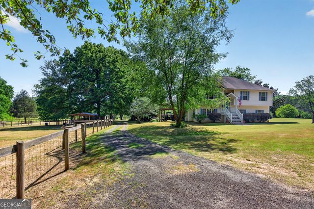 511 W Mcintosh Road, Brooks, GA 30205