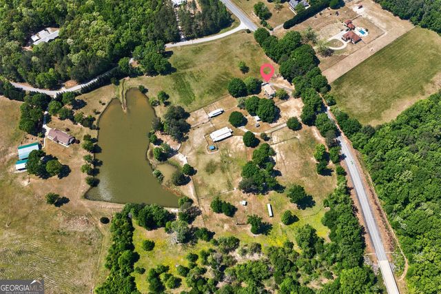 511 W Mcintosh Road, Brooks, GA 30205